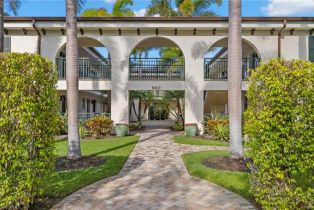 Low Rise (1-3), 960 7th St S # 101, Naples FL 34102