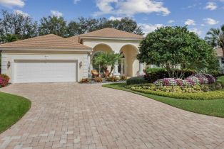 Single Family Residence, 762 Lynnmore Pelican Bay, FL 34108 