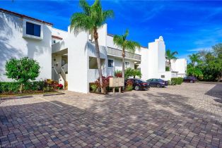 Low Rise (1-3), 586 Beachwalk Cir # O206, Naples FL 3410834108 