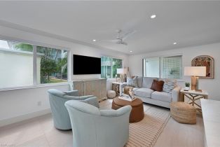 , 1950 Gulf Shore Blvd N # 107, Naples FL 34102