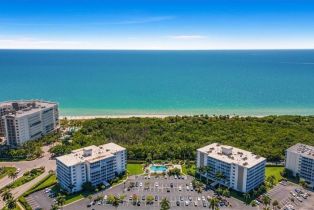 High Rise (8+), 3 Bluebill Ave # 207, Naples FL 34108