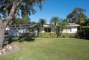 Single Family Residence, 271 1st Ave S, Naples FL 34102