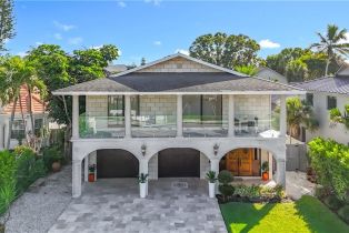 Single Family Residence, 10242 Vanderbilt Vanderbilt Beach, FL 34108 