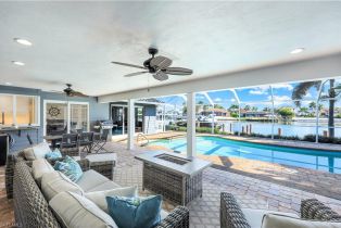 Single Family Residence, 427 Nassau Marco Island, FL 34145 