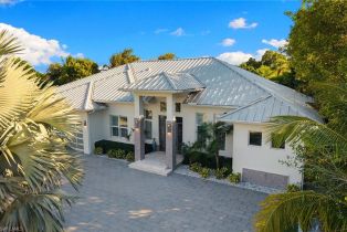 Single Family Residence, 720 Orchid Coquina Sands, FL 34102 