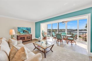 Mid Rise (4-7), 222 Harbour Dr 31034103 