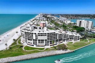 High Rise (8+), 2389 Gulf Shore Blvd N # 302, Naples FL 3410334103