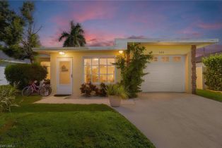 , Vanderbilt Beach, FL 