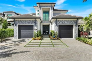 Single Family Residence, 16647 Isola Bella Isola Bella, FL 34110 
