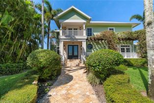 Single Family Residence, 645 Broad Olde Naples, FL 34102 