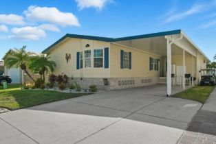 Manufactured Home, 17550 Canal Cove Bayside Estates, FL 33931 