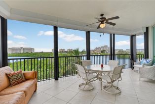 High Rise (8+), 420 Cove Tower Dr # 401, Naples FL 3411034110 