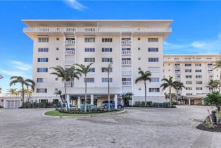 , 3401 Gulf Shore Blvd N # 605, Naples FL 34103
