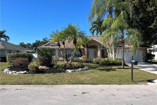 , 385 Ashbury Way, Naples FL 34110