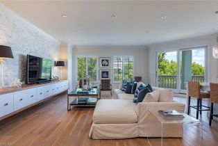 Low Rise (1-3), 750 11th St S # C, Naples FL 3410234102