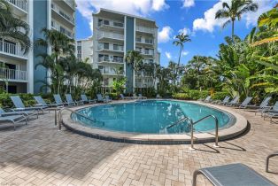 Mid Rise (4-7), 1300 Gulf Shore Blvd N # 507, Naples FL 3410234102 