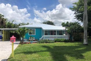 , 981 8th Ter N, Naples FL 34102