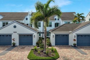 , 5963 Sand Wedge Ln # 207, Naples FL 34110