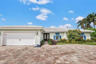 Single Family Residence, 299 Mel Jen Dr, Naples FL 34105