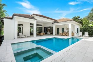 Single Family Residence, 3200 Crayton Rd, Naples FL 34103