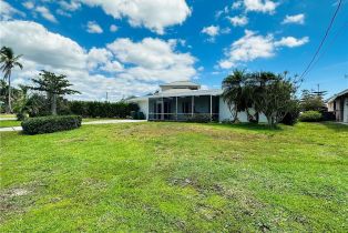 , 140 Pago Pago Dr W, Naples FL 34113