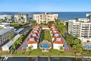 Low Rise (1-3), 3070 Gulf Shore Blvd N # 107, Naples FL 34103