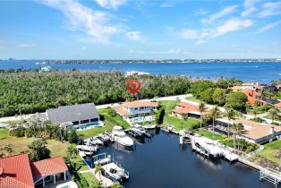 Single Family Residence, 6448 Griffin Palmetto Point, FL 33908 