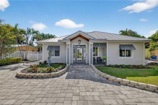 , 740 5th Ave N, Naples FL 34102