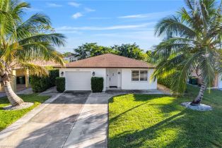Single Family Residence, 640 110th Vanderbilt Beach, FL 34108 