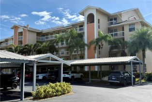 Mid Rise (4-7), 300 Horse Creek Dr # 307, Naples FL 3411034110