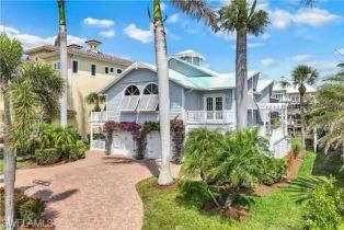 Single Family Residence, 437 Trade Winds Ave, Naples FL 34108
