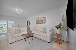 , 1950 Gulf Shore Blvd N # 108, Naples FL 34102