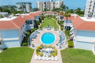 , 3070 Gulf Shore Blvd N # 103, Naples FL 34103