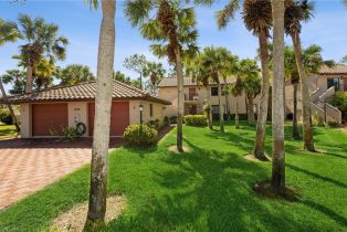 , 3219 Horse Carriage Way # 2, Naples FL 34105