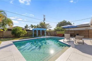 , Vanderbilt Beach, FL 