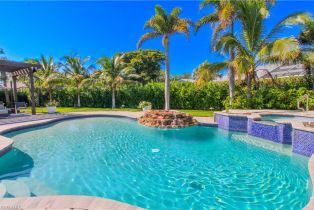 , 1555 Crayton Rd, Naples FL 34102