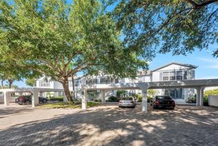 Low Rise (1-3), 818 Tanbark Dr 103