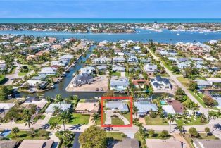 Single Family Residence, 1696 Sandpiper Royal Harbor, FL 34102 