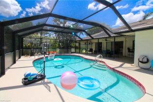 , 213 Bay Meadows Dr, Naples FL 34113