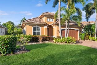 , 10748 Fieldfair Dr, Naples FL 34119