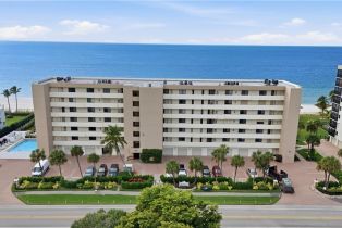 , 10475 Gulf Shore Dr # 132, Naples FL 34108