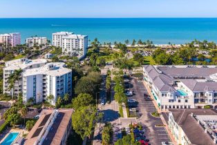 Low Rise (1-3), 218 Banyan Blvd # 218, Naples FL 3410234102 