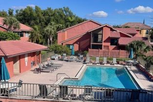 , 114 Cypress Way E # D4, Naples FL 34110