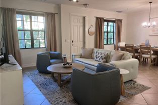 Villa Attached, 9092 Chula Vista St 11003