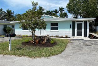 Duplex, 1751 Smugglers Cv # B, Naples FL 34112