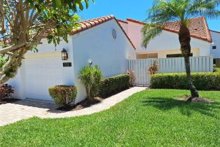 Villa Attached, 551 Beachwalk Cir # 0, Naples FL 34108
