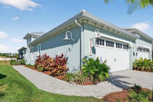 , 8813 Yucatan Ct, Naples FL 34112