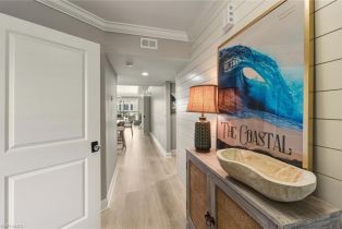 , 9103 Vanderbilt Dr # 2, Naples FL 34108