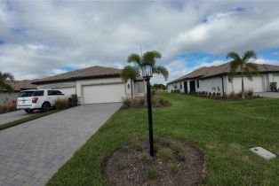, 19552 Hinkley Dr, Estero FL 33928