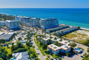 Low Rise (1-3), 1100 Gulf Shore Blvd N # 108, Naples FL 3410334103